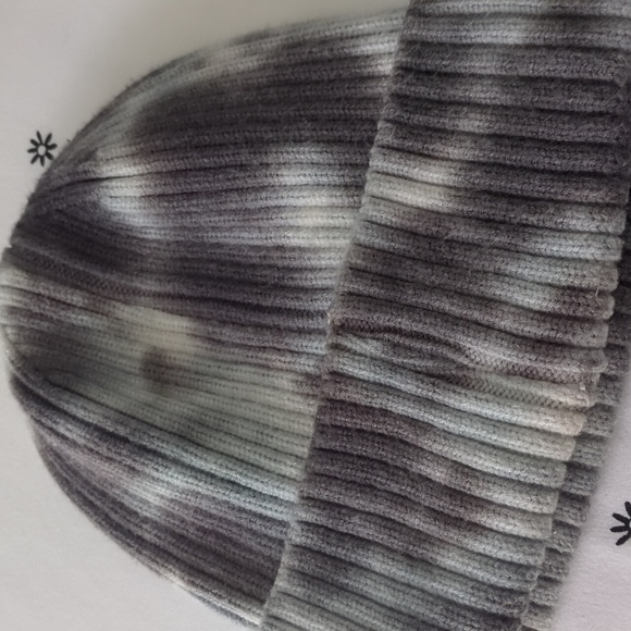 Free People Partly Cloudy Beanie Gray Tie Dye White - Picture 3 of 4